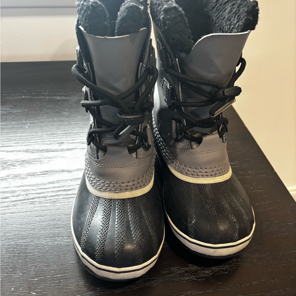 Sorel Black and Gray Snow Boots